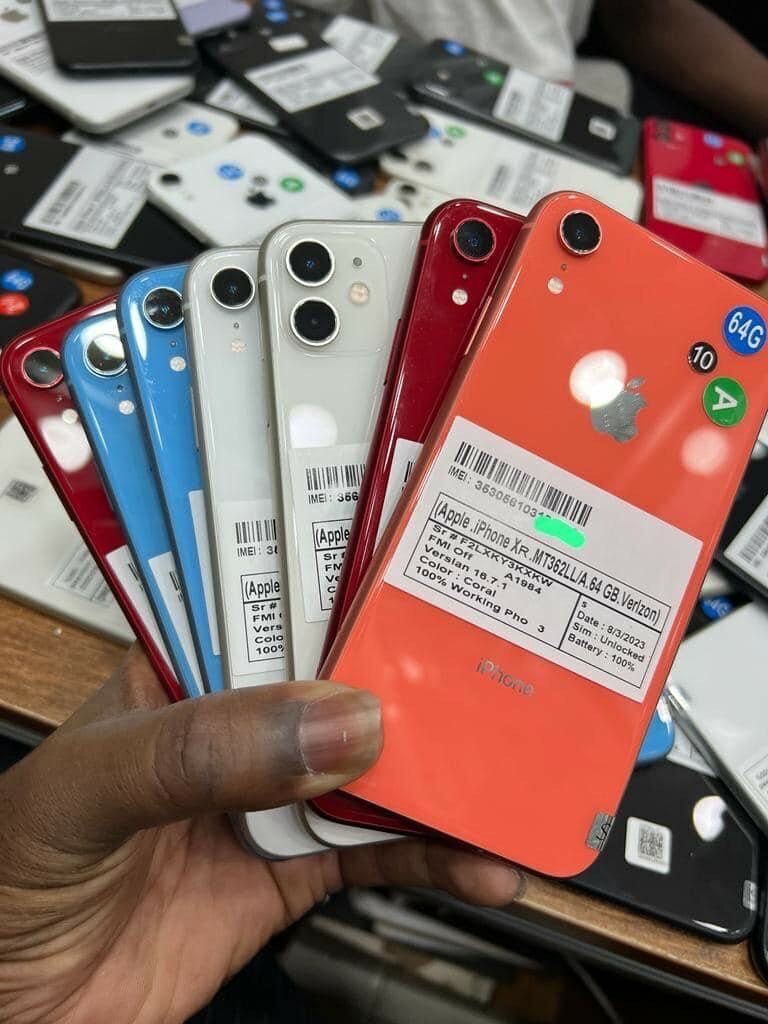 iPhone XR Colis ( quasi neuf )