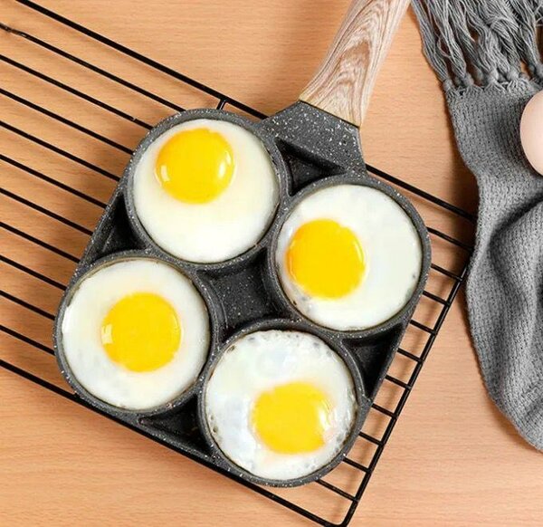 POÊLE 4 TROU  crêpe , œuf