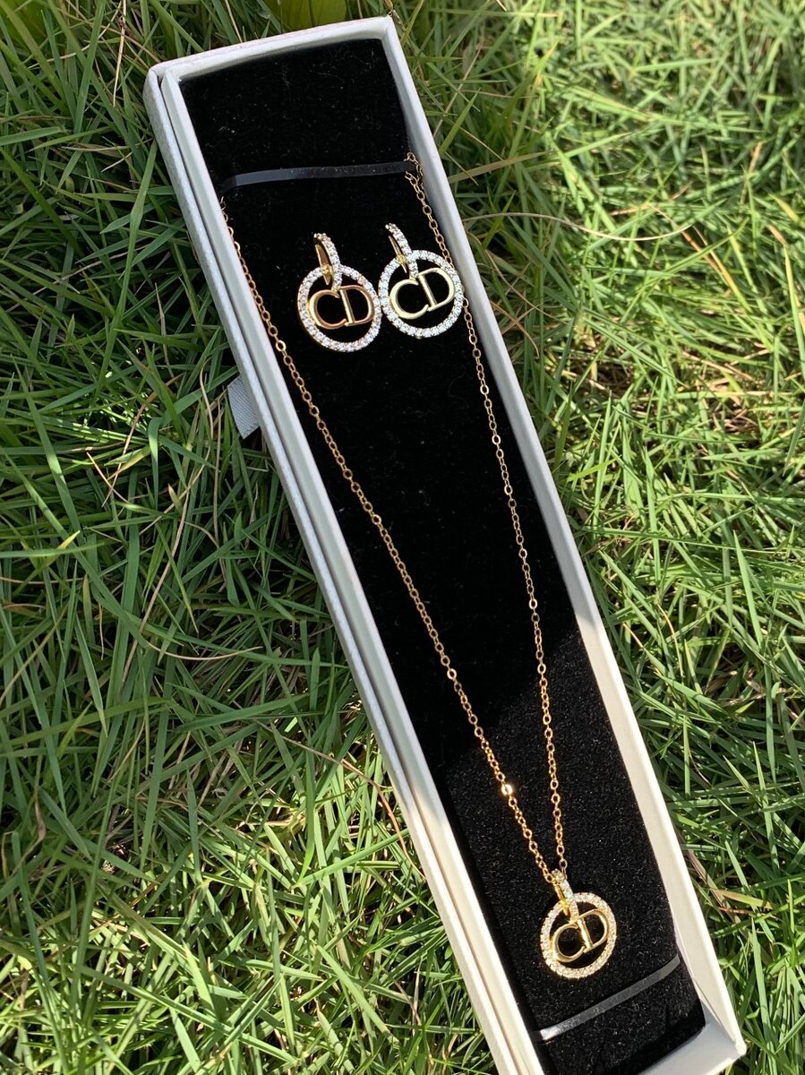 Necklace & Earring set