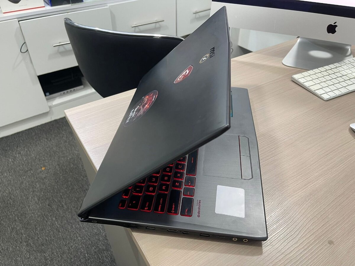 (Gaming Laptop )  MSI GU62 7RE