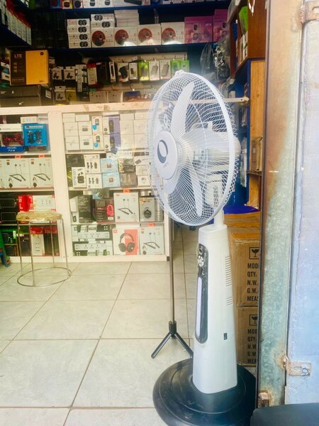 Rechargeable Solar fan