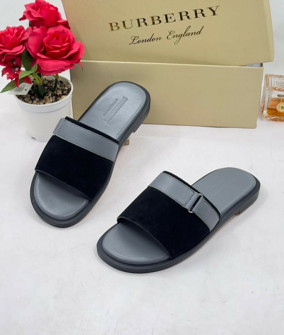 BURBERRY SLIPPERS