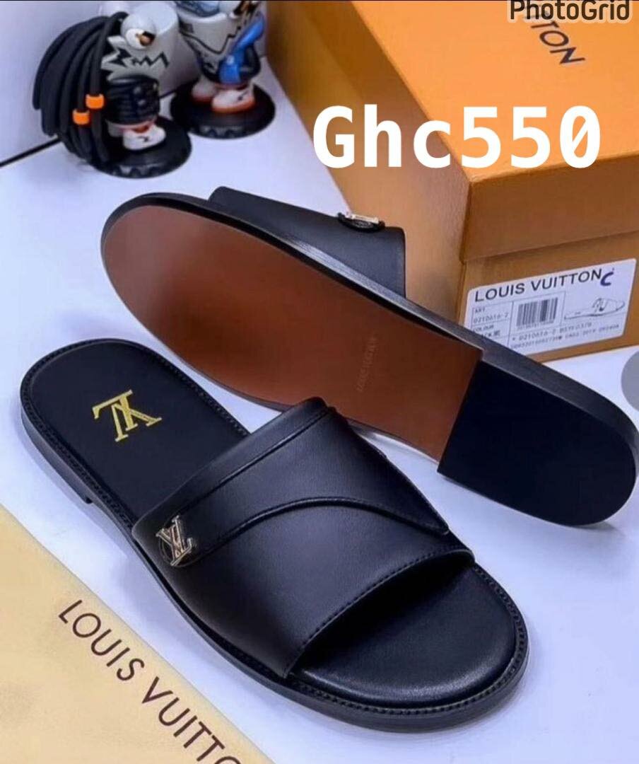 black men's flip flops