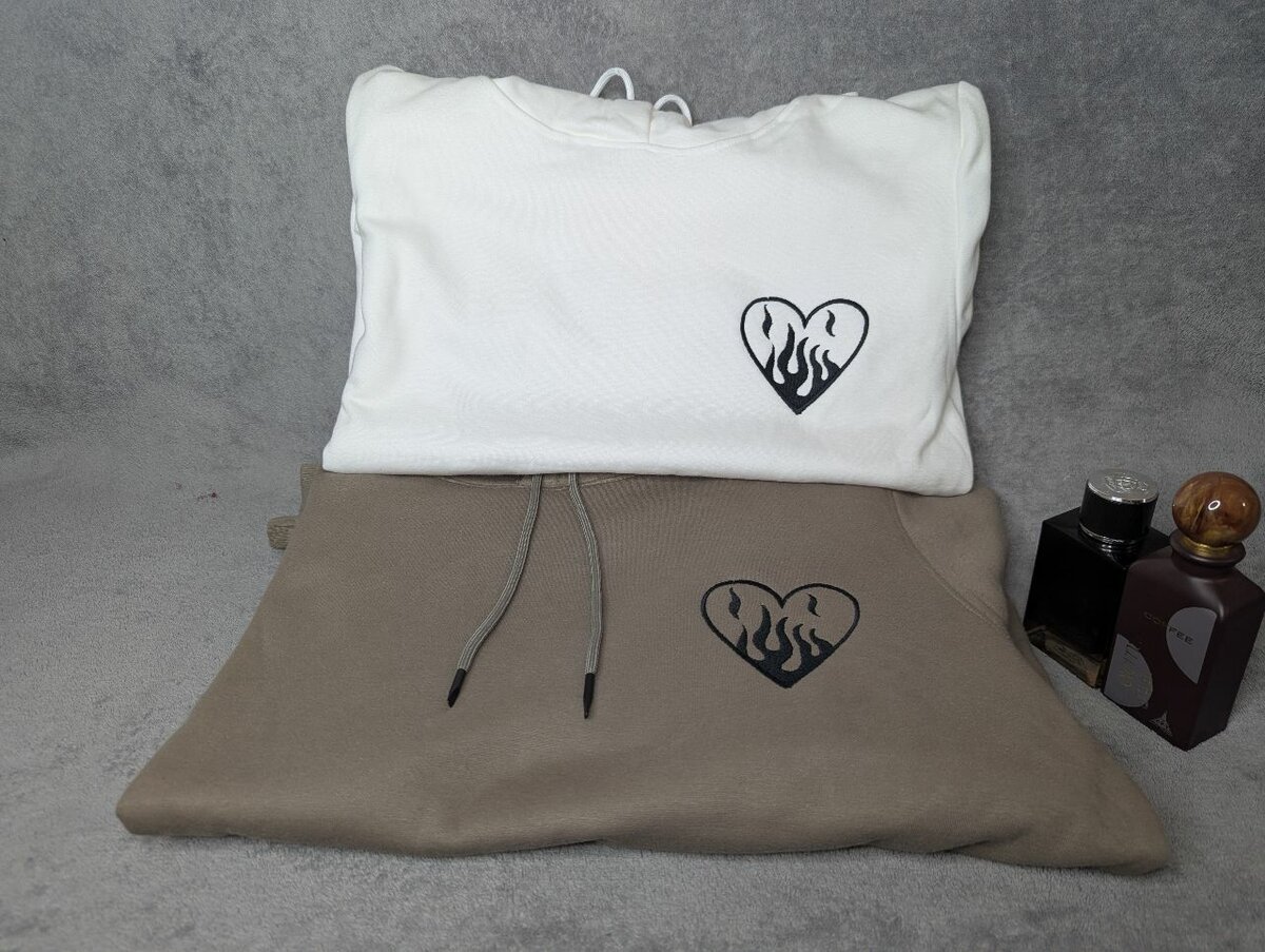 Hoodie "Cœurs en Fusion"  Édition Couple