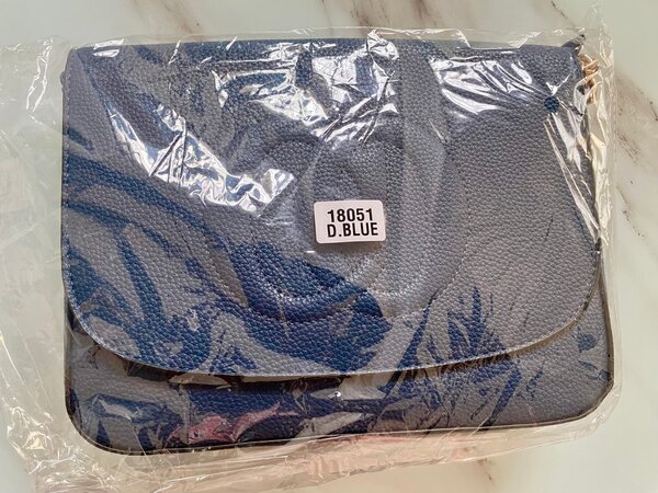 Sac à main en cuir bleu élégant