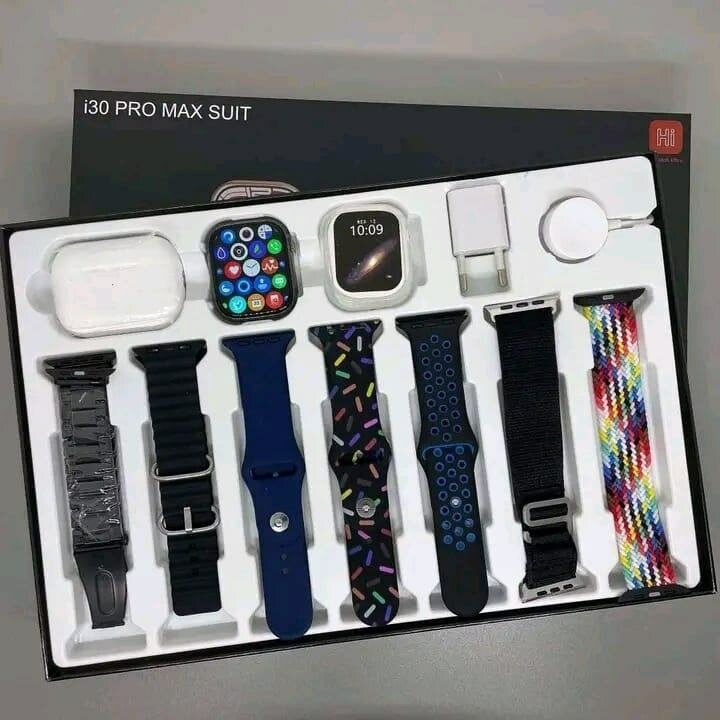 i30 : Montre connectée série 9 à 7 bracelets