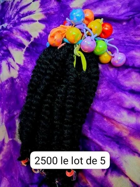 Postiches boule colorés
