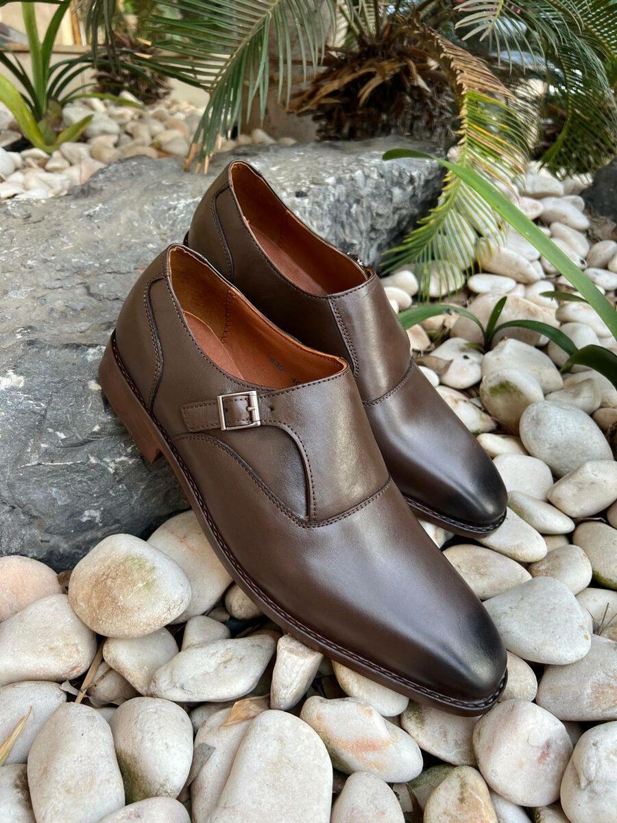 Chaussures habillées en cuir élégant