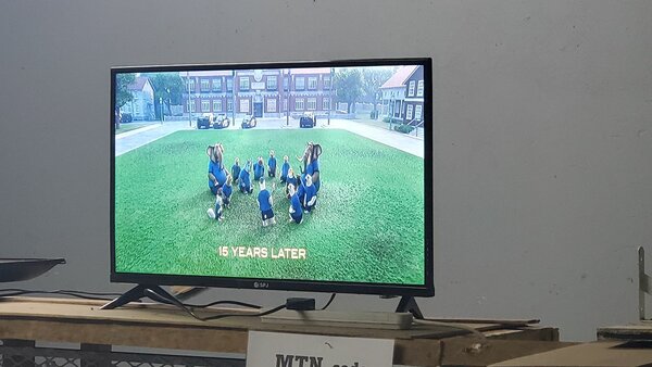 SPJ 32" Frame less plasma TV