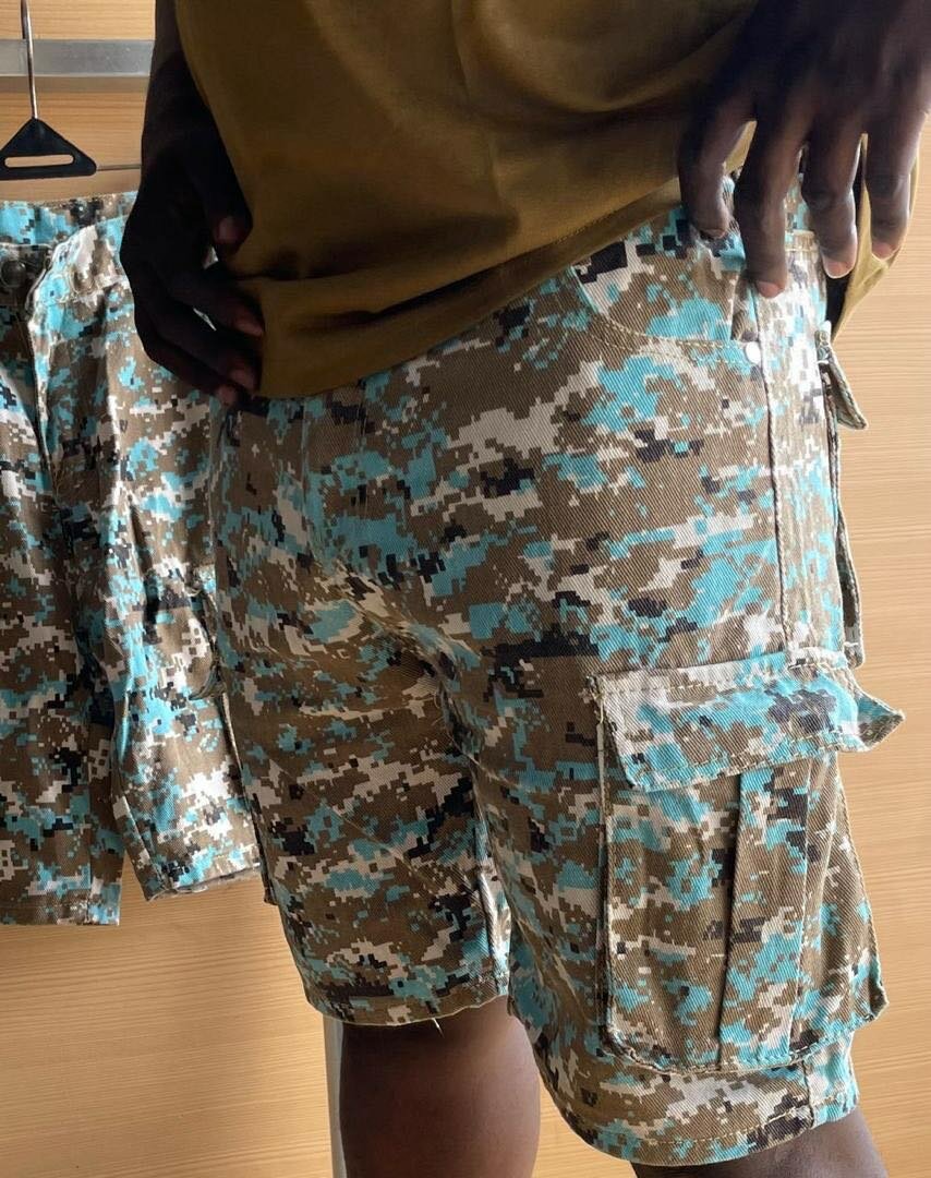 Side pocket shot jeans