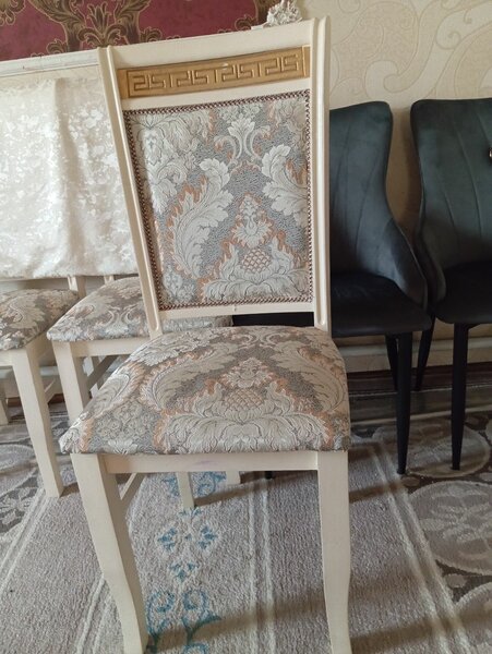 Стулья сатылат б/у 2 ай колдонулган