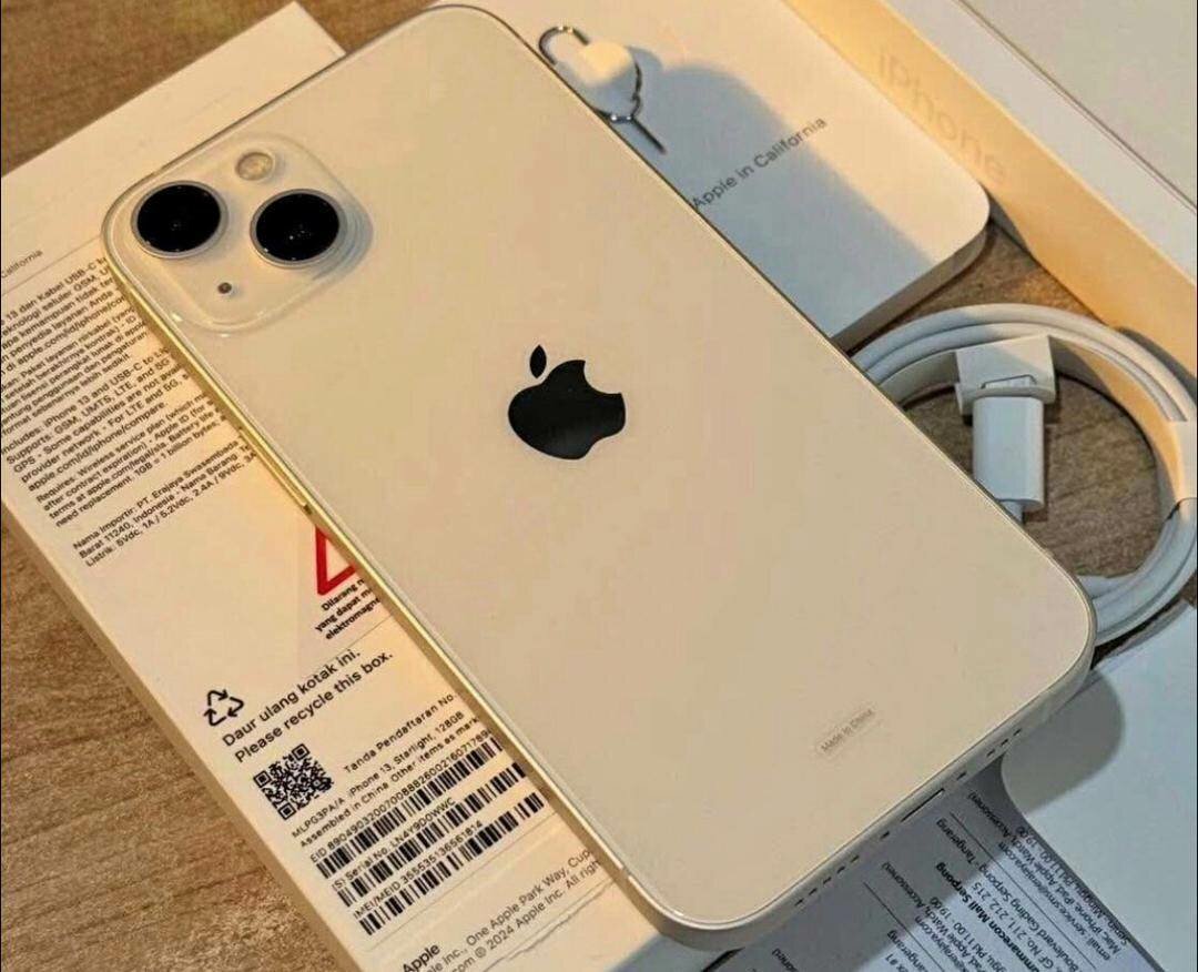 iPhone 13 blanc 128 Go