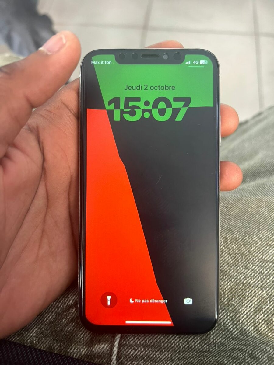 iPhone X Argent 64 Go
