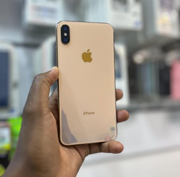 IPHONE XS MAX