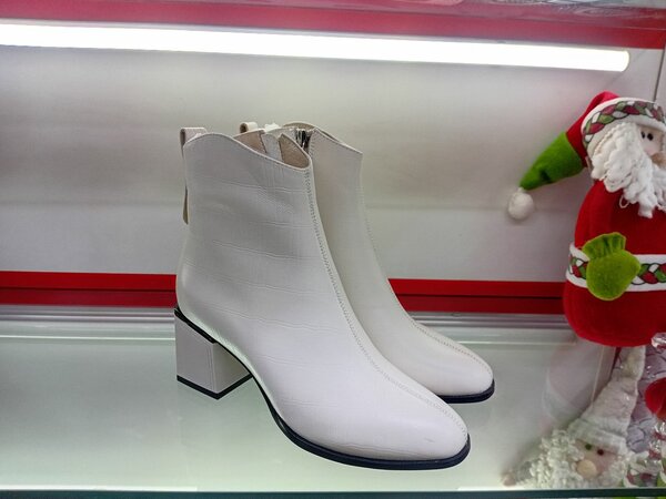 Ботинки женские