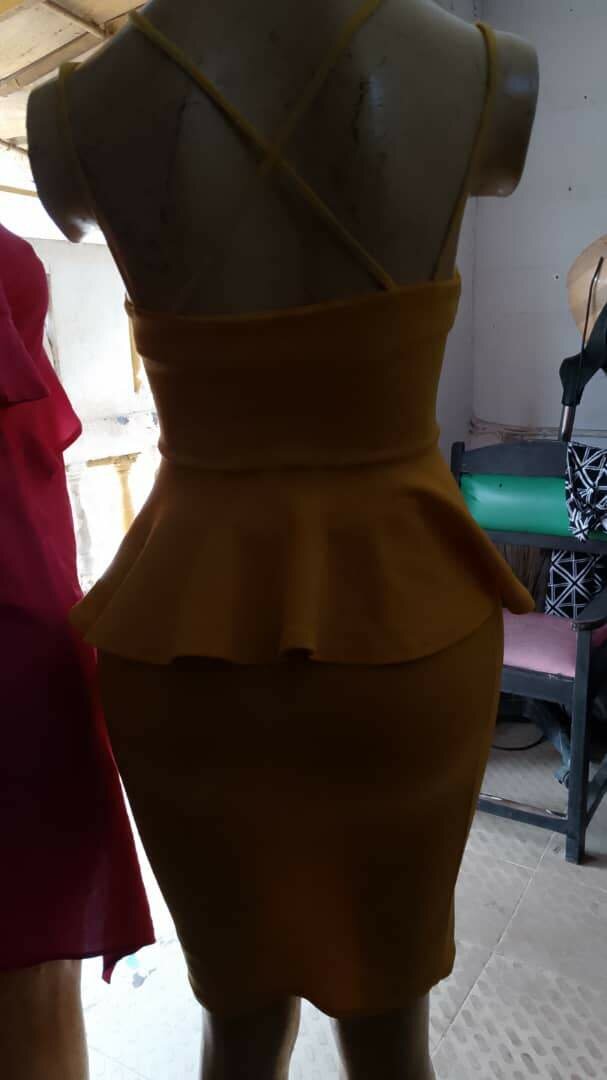 Robe Évasée Jaune Paillettes