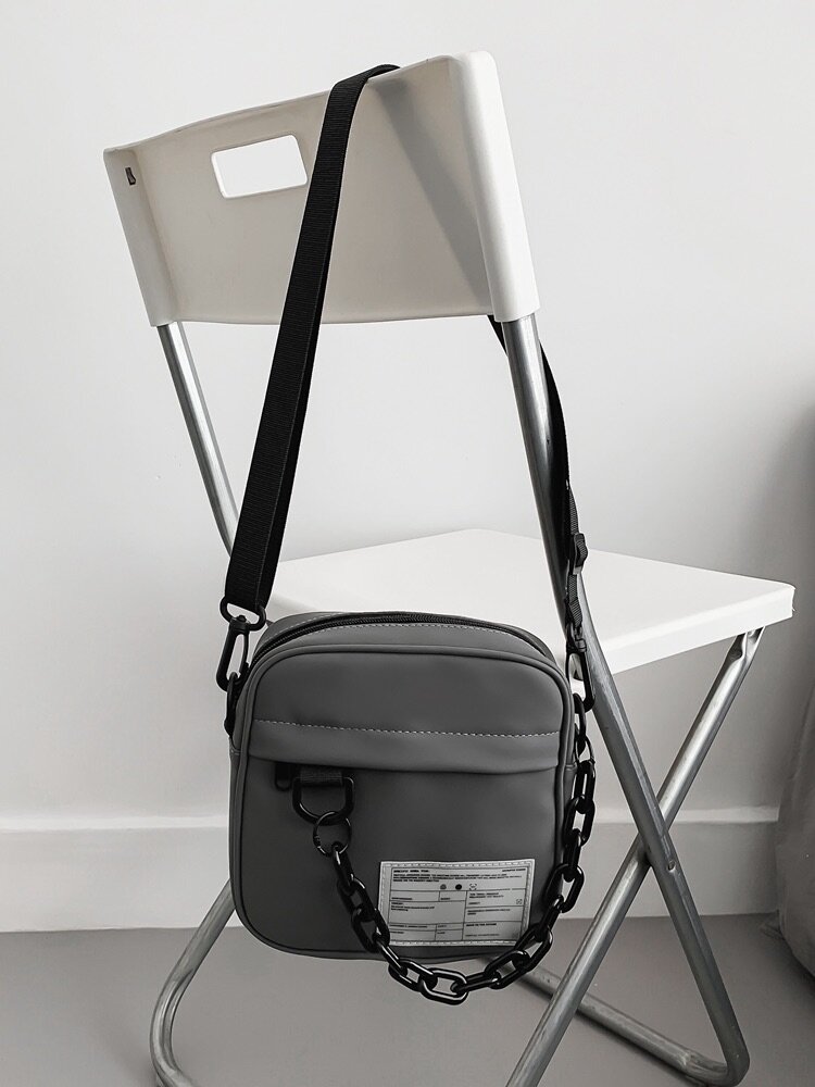 Sacoche avec chaîne