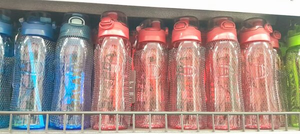 Gourdes en plastique colorées