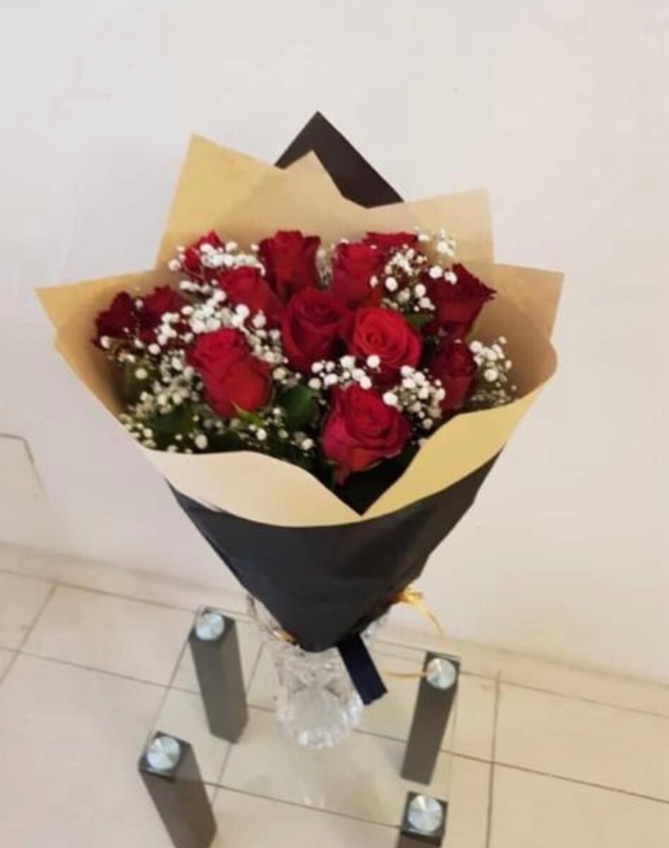 Bouquet de roses et chocolats