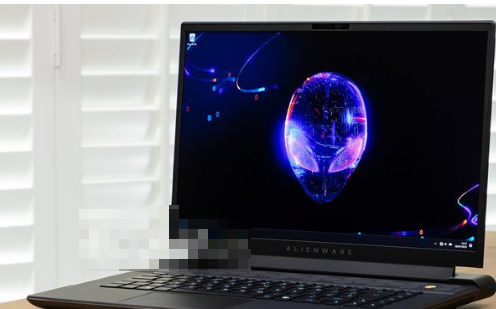 Alienware M16 r1 | ryzen9-7845hx | rtx 4080 12 go | 16" qhd+ 240 hz | 32 go de ram | ssd 1 to |
