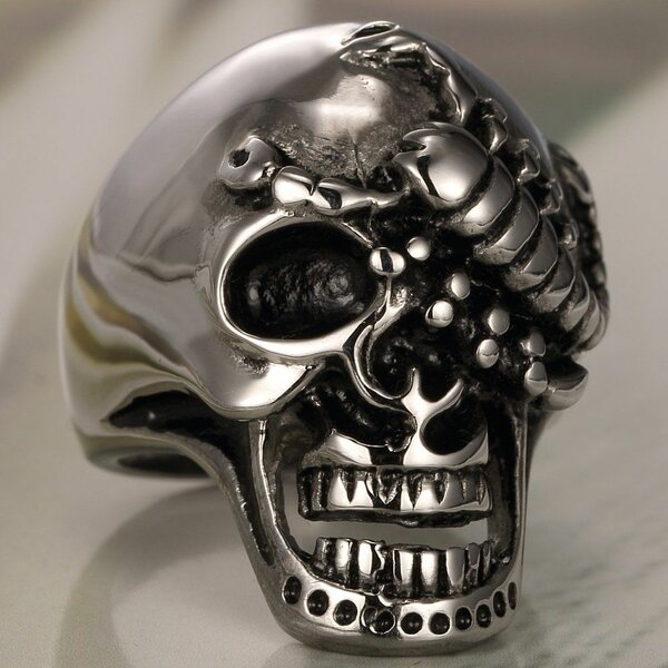 Bague inoxydable- Tête de mort