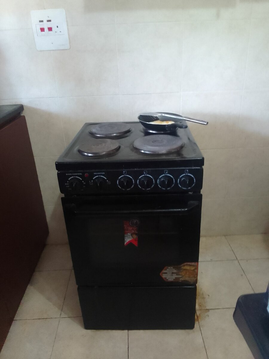 Pre Owned Four Plate Stove