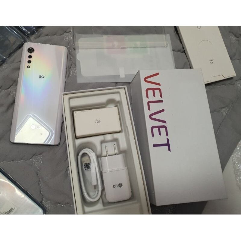 Fresh in box LG Velvet 5G 128gb + 6gb ram 4300mAh battery ca