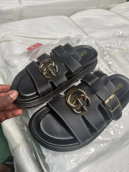 Sandales de marque élégantes