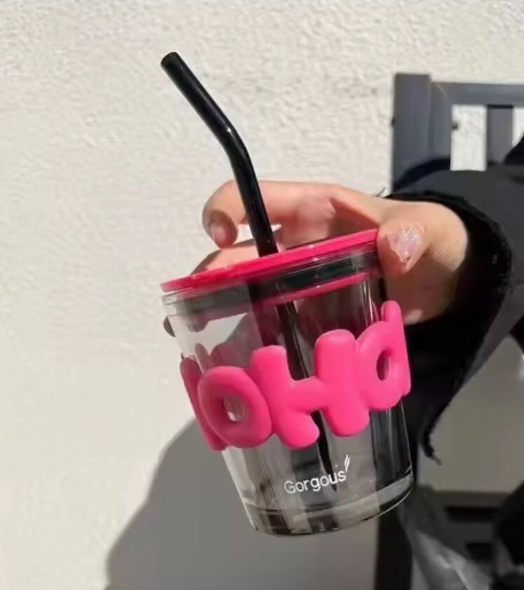 Tasse en verre avec étui en cuir