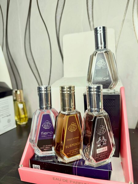 Eaux de Parfum Variés Luxueux