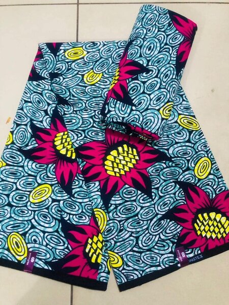 Cotton fabric with 6 yards print