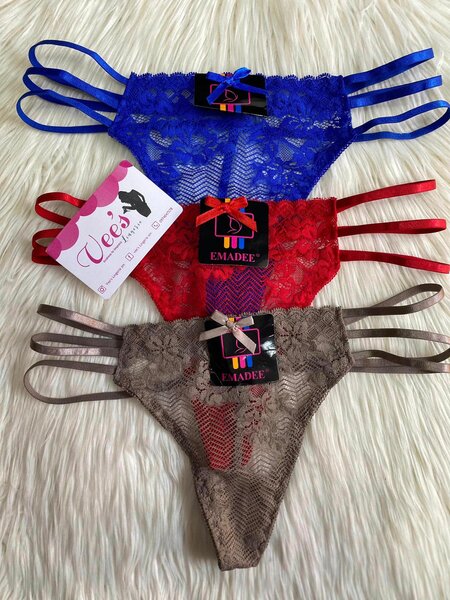 Strings et culottes pour femmes