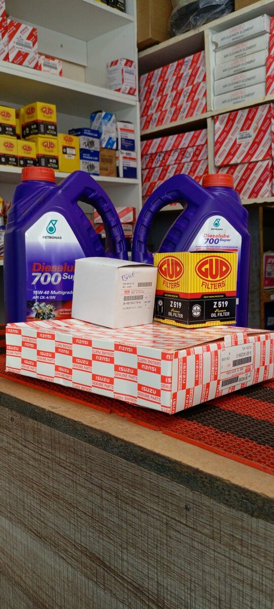 Servicing kit (oil filter, air filter, engine oil fuel filte