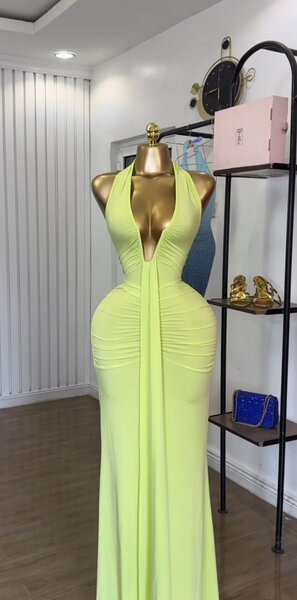 Robe Maxi Élégante Décolleté