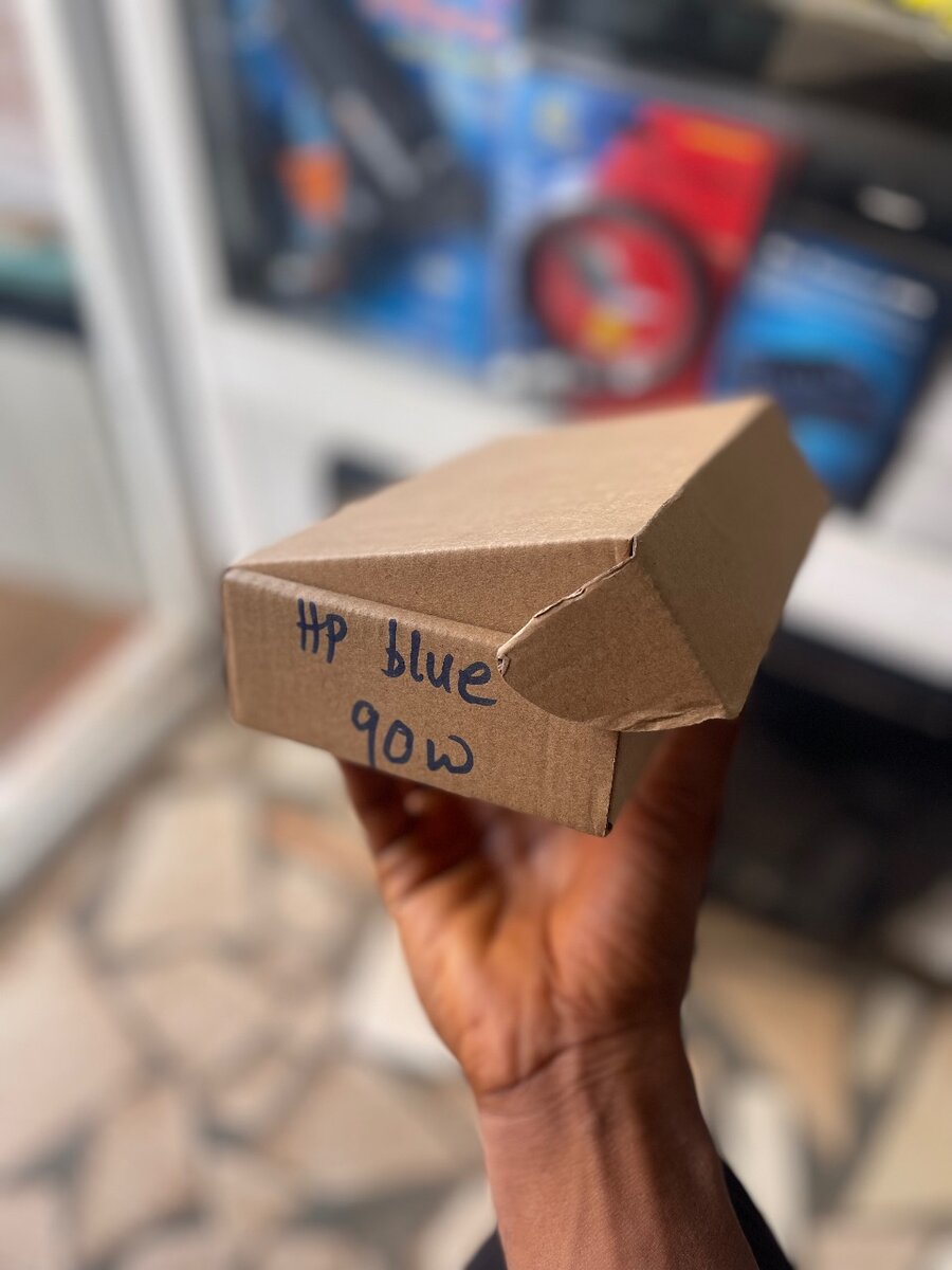 HP 90watts Blue Pin Laptop Charger