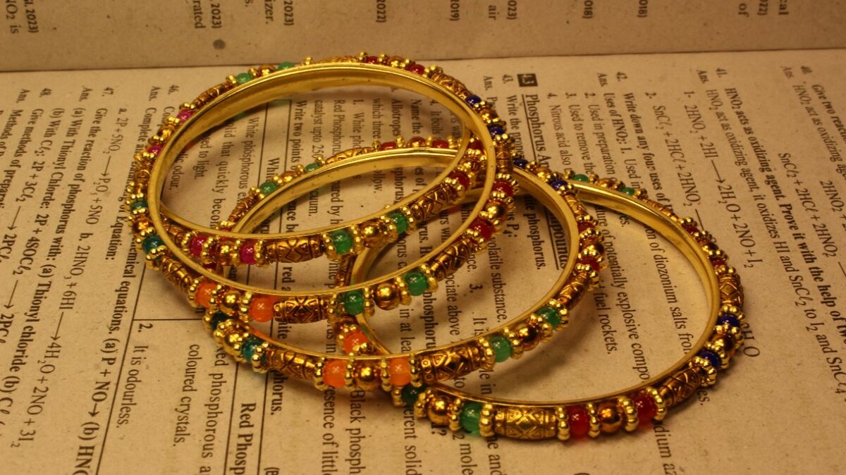 Casual Multi Color Pearls Design Bangles