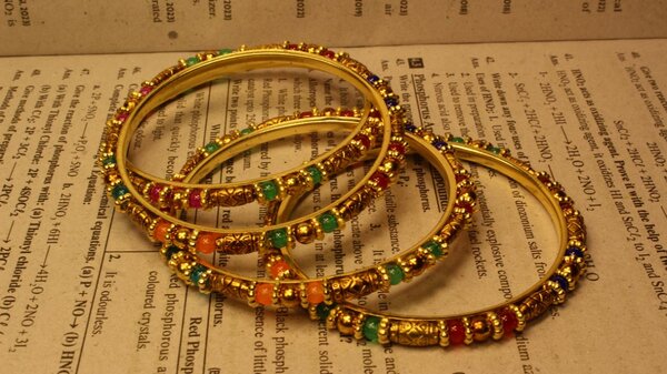 Casual Multi Color Pearls Design Bangles