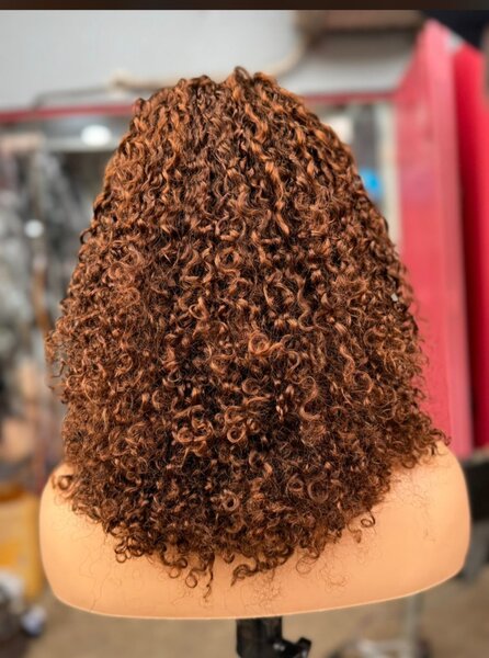 Perruque Bouclée Brune SDD