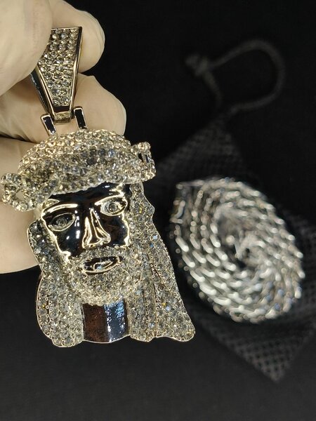 Chaîne en imitation de diamant