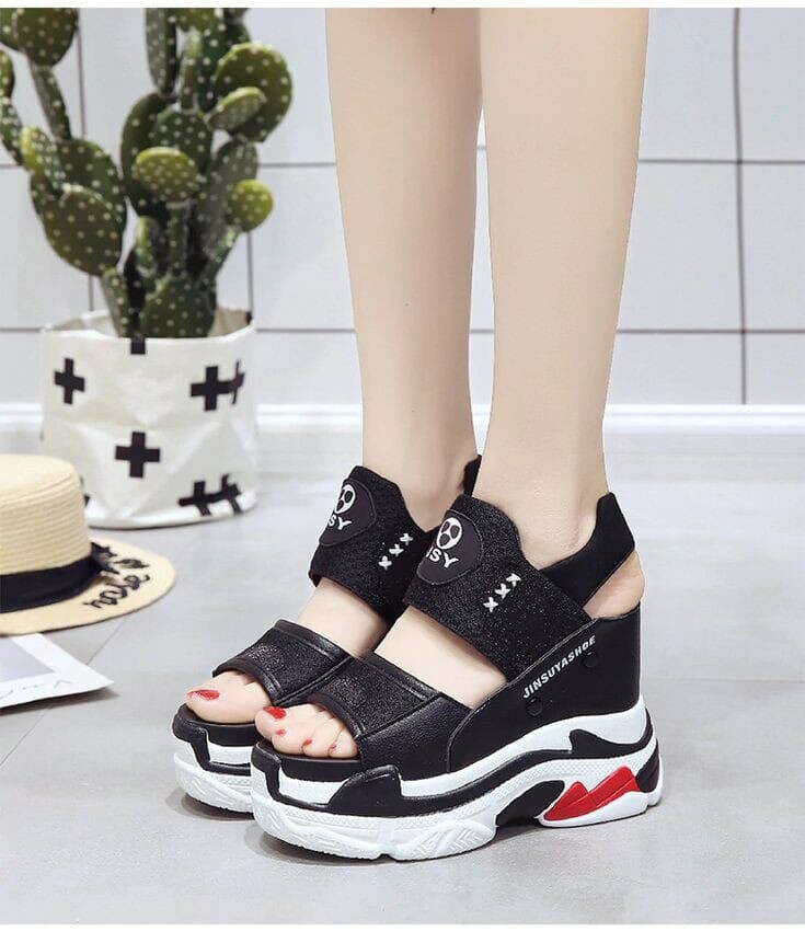 Chaussure fermée à talon