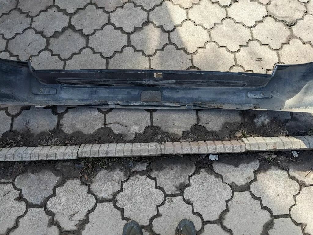 Задний бампер tlc100