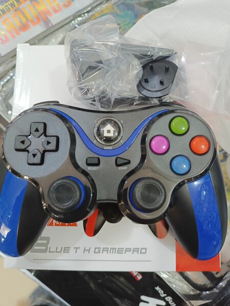 Phone game controller