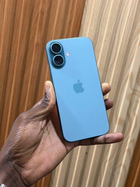 iPhone 16 Bleu