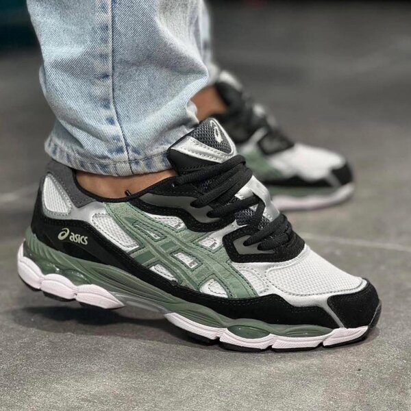Baskets Asics pour hommes