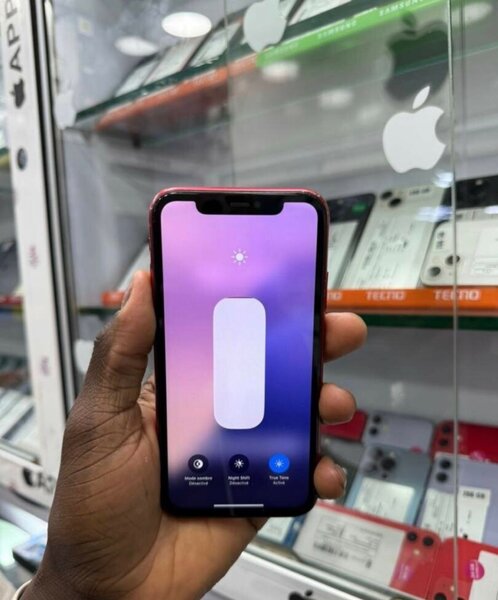 iPhone 11 Rouge Brillant