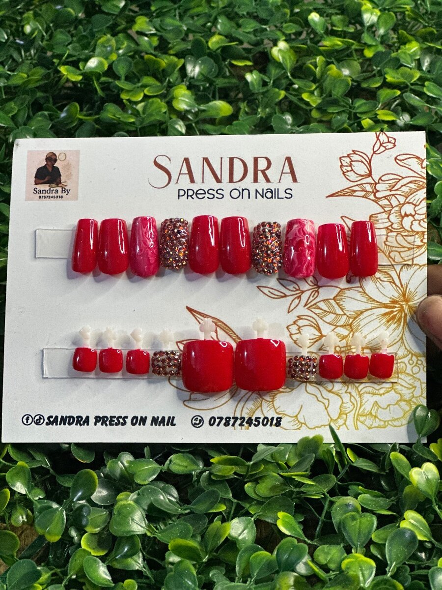 Press on Nail  Rouges Glamour