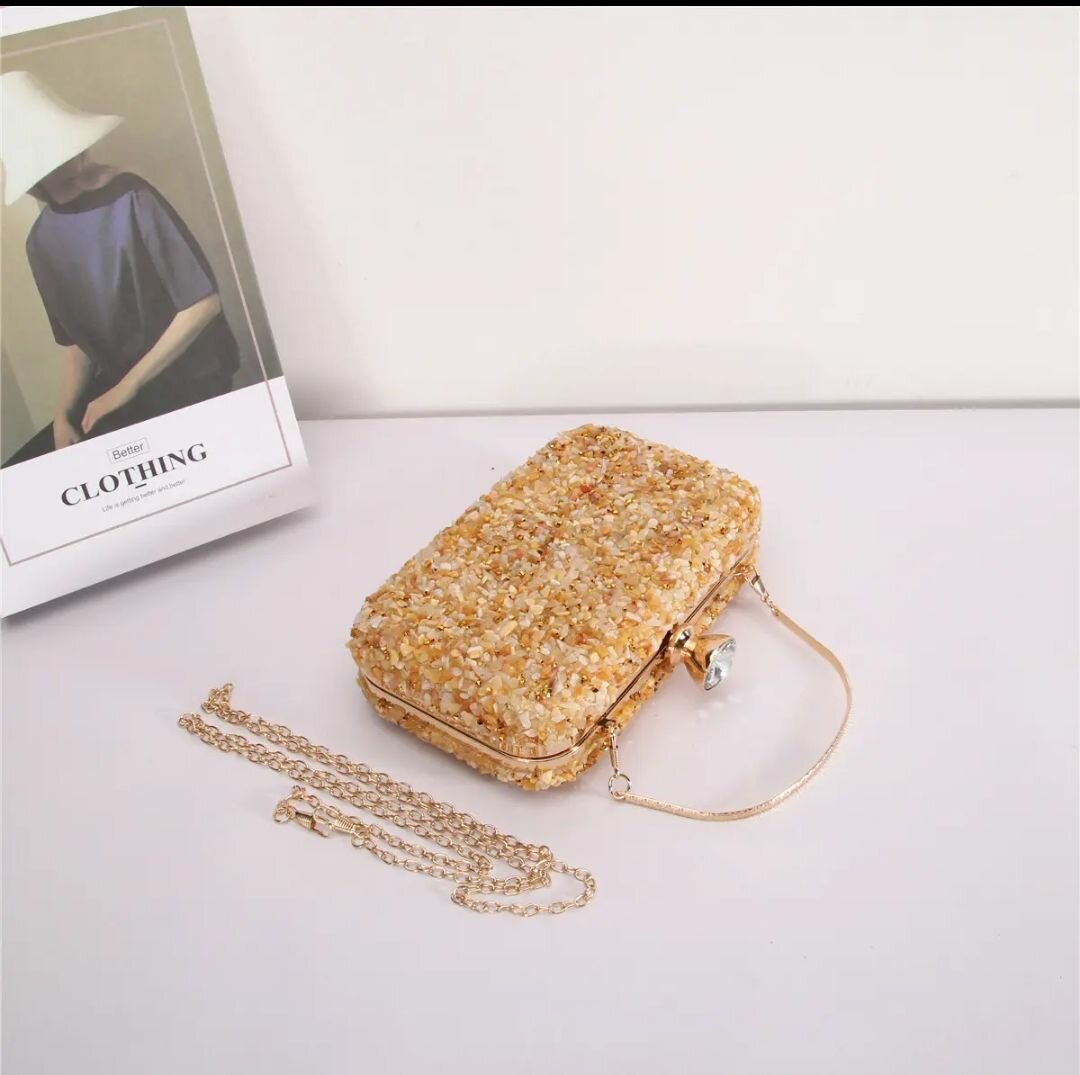 Pauchette dame de compagnie