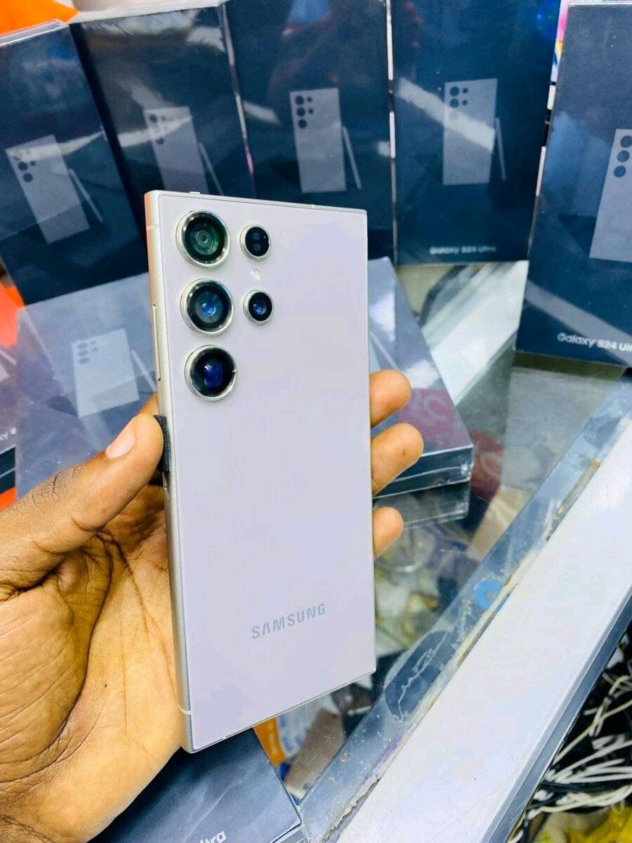 Samsung galaxy (S24 .ultra) 5G 512GB 12GB RAM première copie