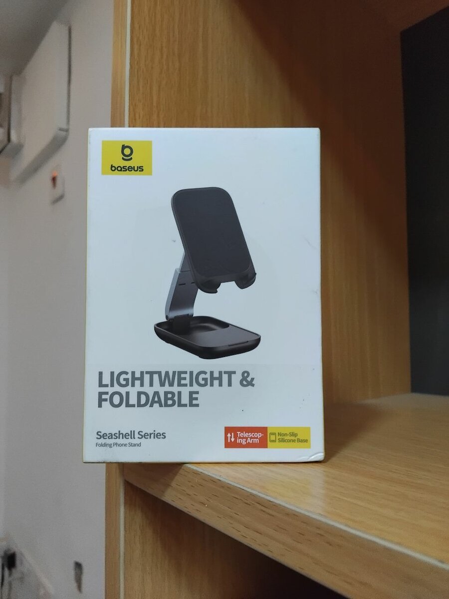Lightweight folding phone stand