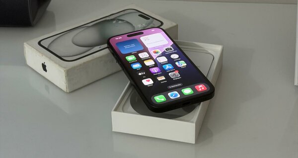 iPhone 15